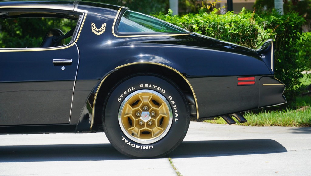 1976 Pontiac Firebird Trans Am 50th Anniversary Special Edition - Image 169