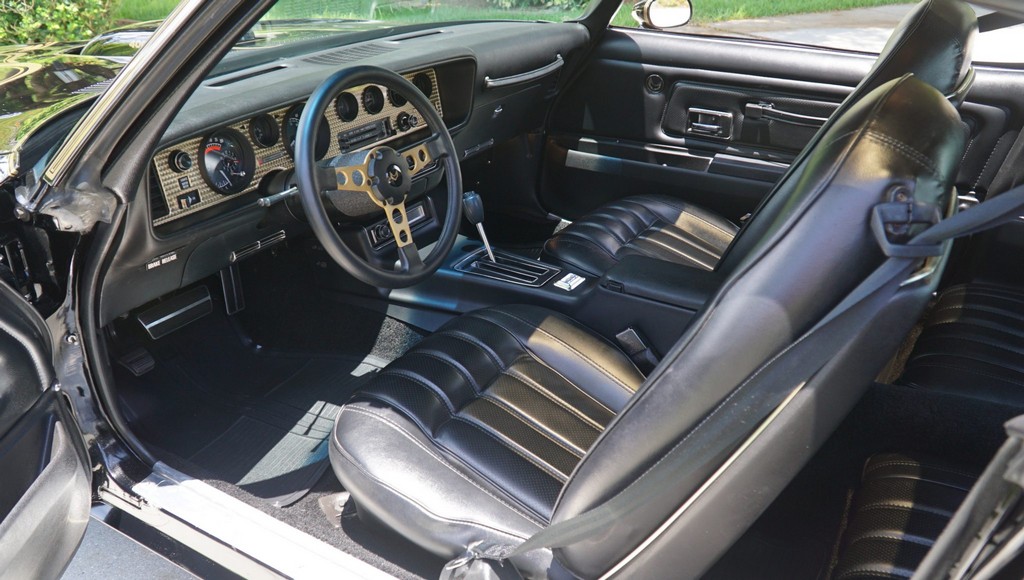 1976 Pontiac Firebird Trans Am 50th Anniversary Special Edition - Image 218