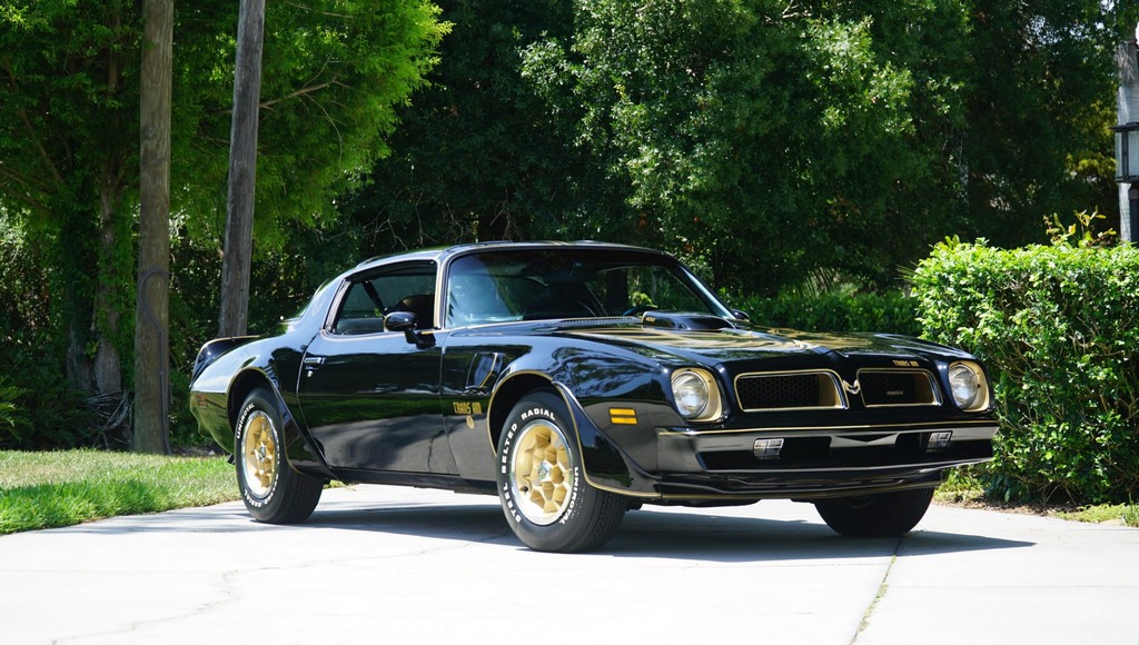 1976 Pontiac Firebird Trans Am 50th Anniversary Special Edition - Image 23