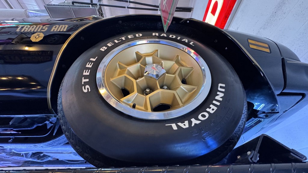 1976 Pontiac Firebird Trans Am 50th Anniversary Special Edition - Image 62