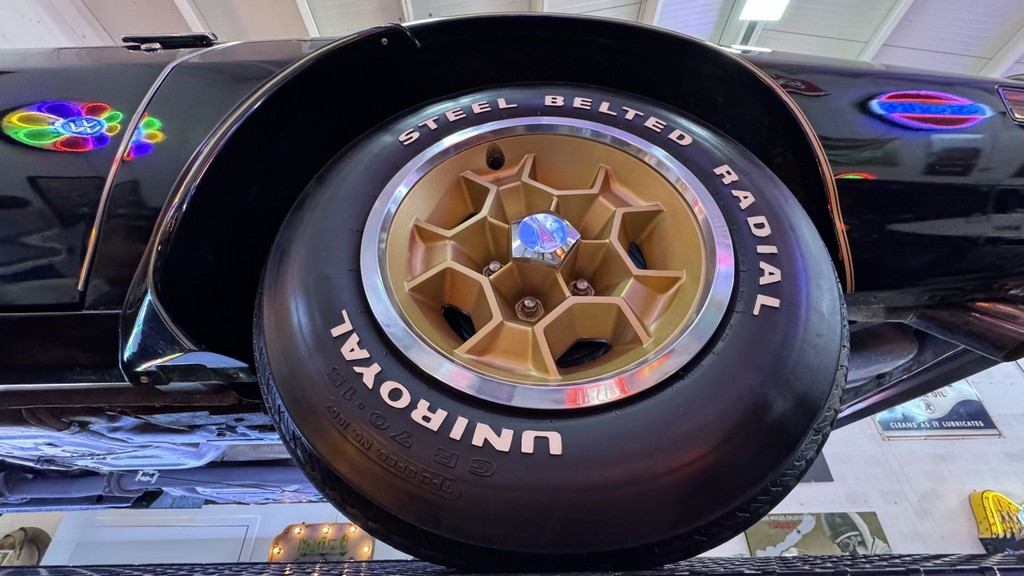 1976 Pontiac Firebird Trans Am 50th Anniversary Special Edition - Image 70