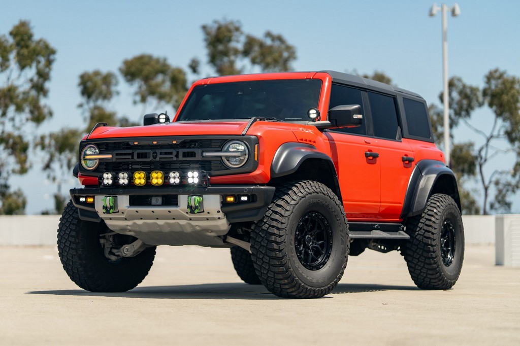 2023 Ford Bronco Raptor - Image 17